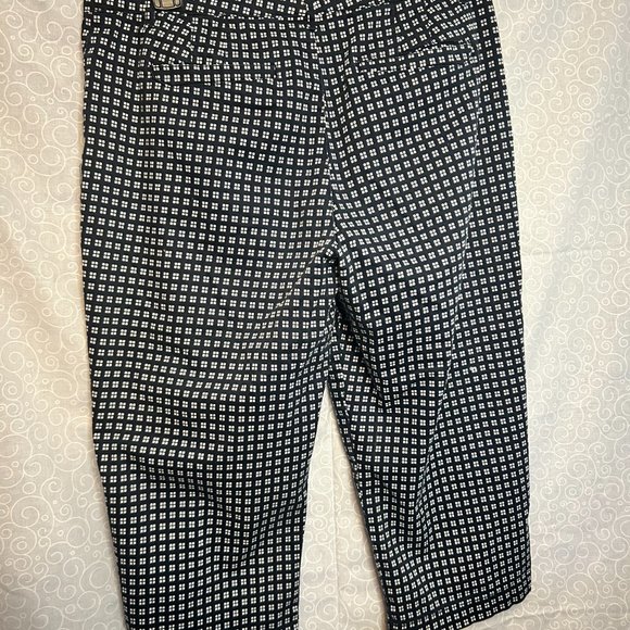 CAPRIS - Picture 2 of 5